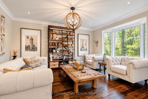 18 Elder Crescent, Hamilton, ON 