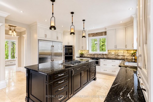 18 Elder Crescent, Hamilton, ON 