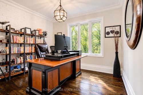 18 Elder Crescent, Hamilton, ON 