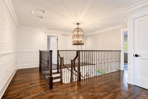 18 Elder Crescent, Hamilton, ON 