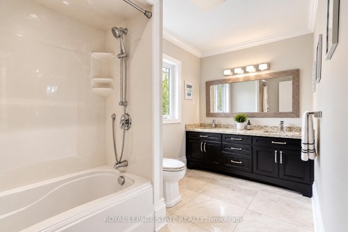 18 Elder Crescent, Hamilton, ON 