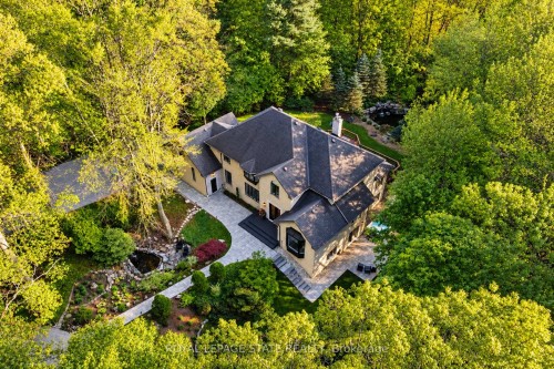 18 Elder Crescent, Hamilton, ON 