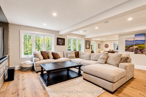 18 Elder Crescent, Hamilton, ON 