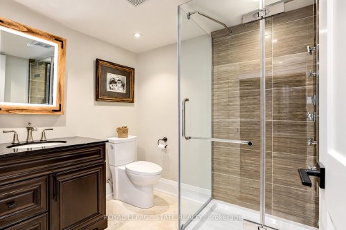 18 Elder Crescent, Hamilton, ON 