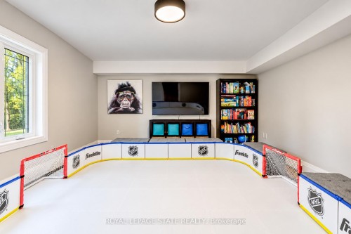 18 Elder Crescent, Hamilton, ON 