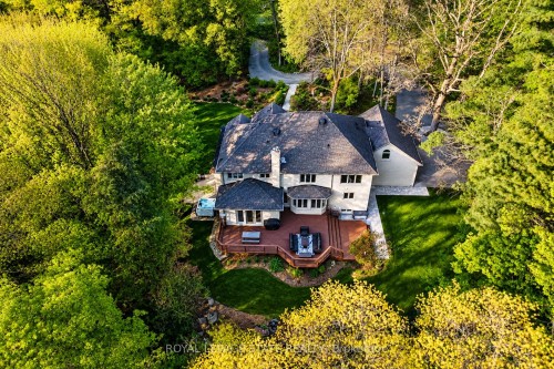 18 Elder Crescent, Hamilton, ON 