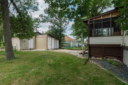 222 Poplar Ave, Winnipeg, MB 