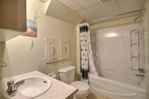 Bathroom - 2840 Rue Des Chênes, Sherbrooke (Les Nations), QC 