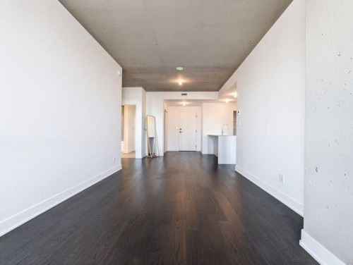 Living Room - 217-7227 Boul. Newman, Montréal (Lasalle), QC 