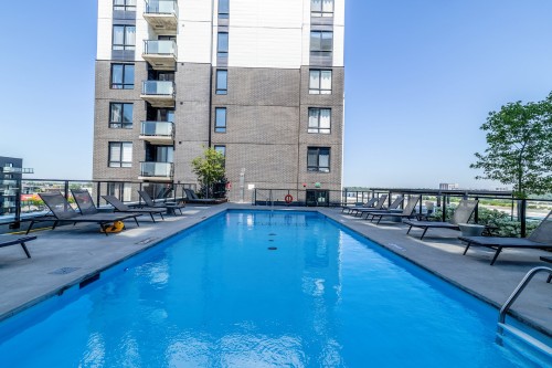 Pool - 217-7227 Boul. Newman, Montréal (Lasalle), QC 