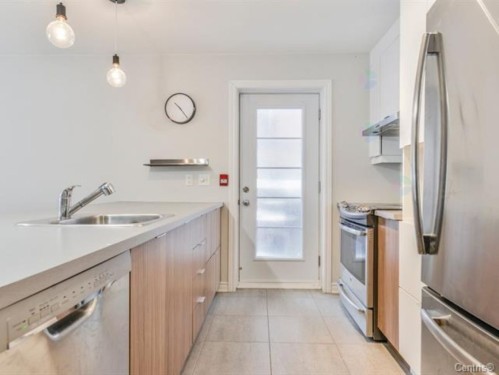 1-8430 Rue de Londres , Brossard, QC J4Y 0N1 5