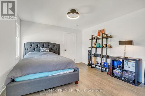 25 Low Boulevard, Uxbridge, ON 