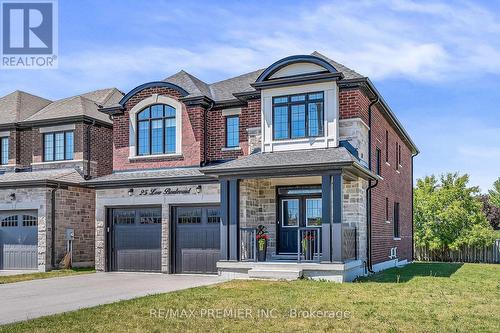 25 Low Boulevard, Uxbridge, ON 