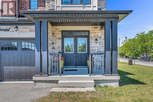 25 Low Boulevard, Uxbridge, ON 