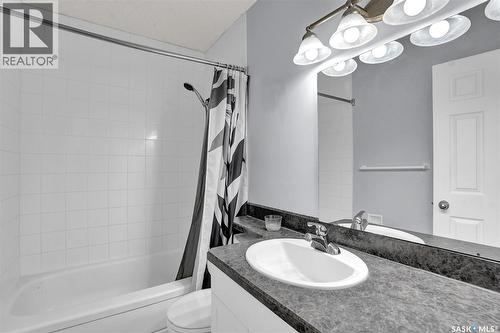176-178 Rothwell Crescent, Regina, SK 