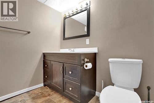 176-178 Rothwell Crescent, Regina, SK 