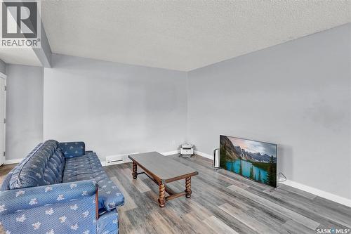 176-178 Rothwell Crescent, Regina, SK 