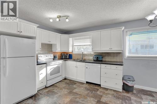 176-178 Rothwell Crescent, Regina, SK 