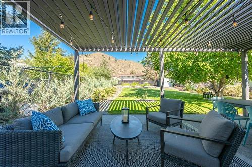 Gazebo with adjustable slats - 886 Fairview Road, Oliver, BC 