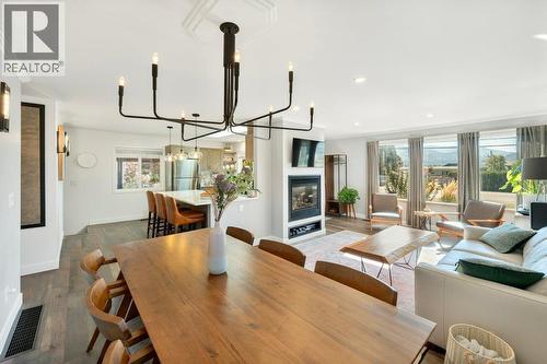 Open concept living space - 886 Fairview Road, Oliver, BC 