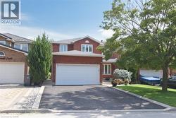 4473 STONEMILL Court Mississauga, ON L5V 1E5