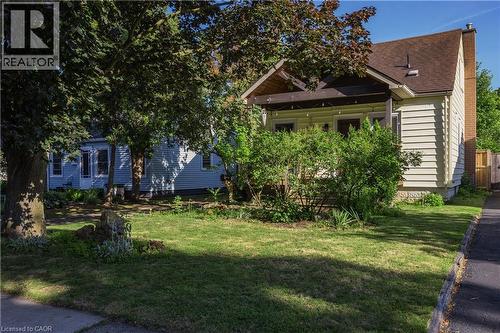 15 SPENCER Avenue , Dundas, Ontario L9H 1E7 3