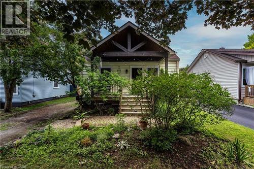 15 SPENCER Avenue , Dundas, Ontario L9H 1E7 4