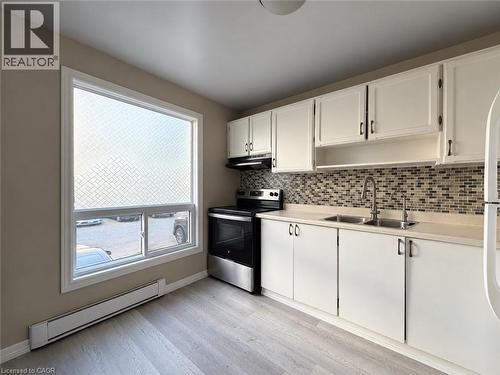 66 SUMMERCREST Drive Unit# 18 , Hamilton, Ontario L8K 6G6 4