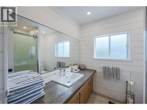3 pce bathroom. - 637 Alexander Avenue, Penticton, BC 