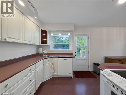 216 Fairview Avenue, Dunnville, ON 