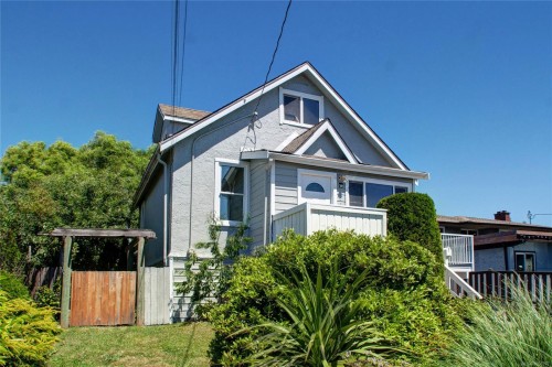 236 Crease Ave, Saanich, BC 
