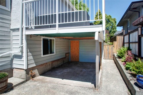236 Crease Ave, Saanich, BC 