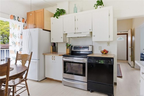 236 Crease Ave, Saanich, BC 