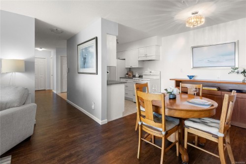 #315-9560 Fifth St, Sidney, BC 