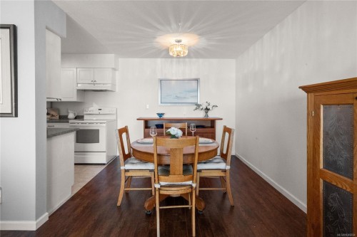 #315-9560 Fifth St, Sidney, BC 