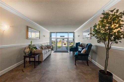 #315-9560 Fifth St, Sidney, BC 