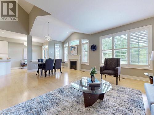 29 Tucker Court, Aurora, ON 