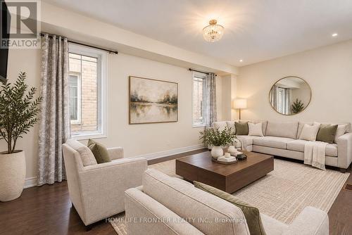 135 Ross Vennare Crescent, Vaughan, ON 