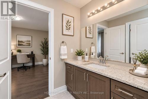 135 Ross Vennare Crescent, Vaughan, ON 
