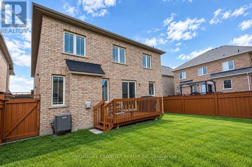 135 Ross Vennare Crescent, Vaughan, ON 