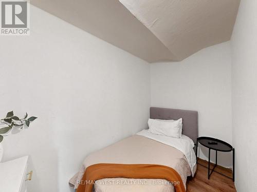 6 - 2027 Bluefields Drive, Burlington, ON 