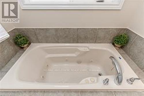 480 Hamilton Drive, Hamilton, ON 