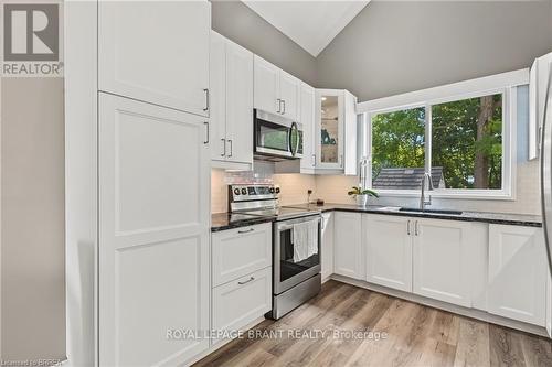 332 Grand River Avenue, Brantford, ON 