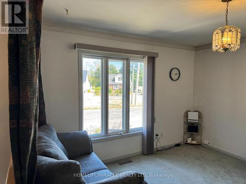 40 St Charles Street, Belleville, ON 