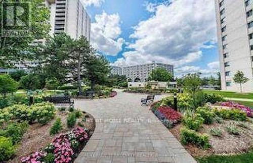 1102 - 820 Burnhamthorpe Road, Toronto, ON 