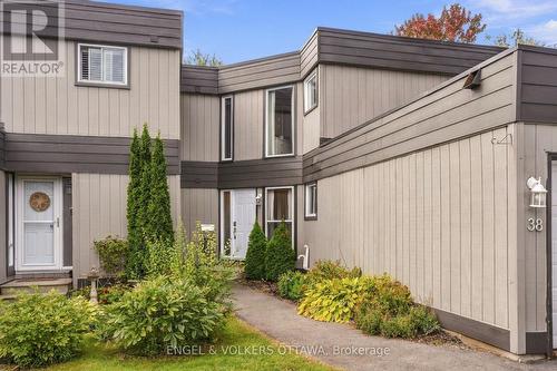 38 Compata Way, Ottawa, ON 
