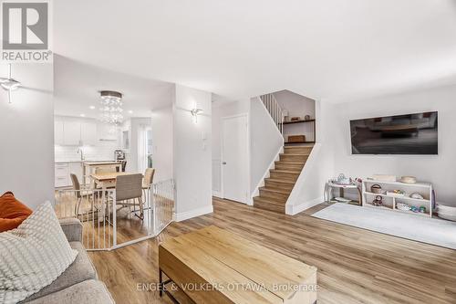 38 Compata Way, Ottawa, ON 