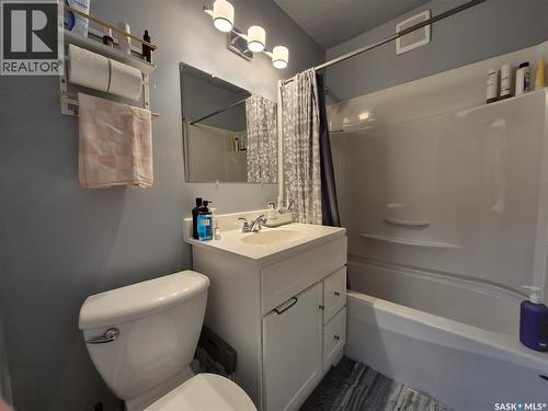 390 6Th Avenue Nw, Swift Current, SK 