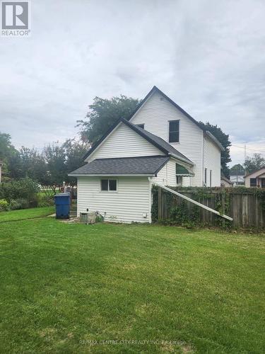 244 Elm Street W, Chatham-Kent (Bothwell), ON 
