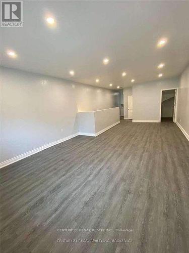 246 Spadina Avenue, Toronto, ON 